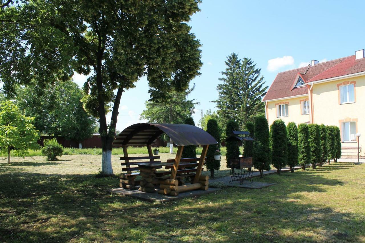Kremin Hotel Kremenetsʼ Esterno foto