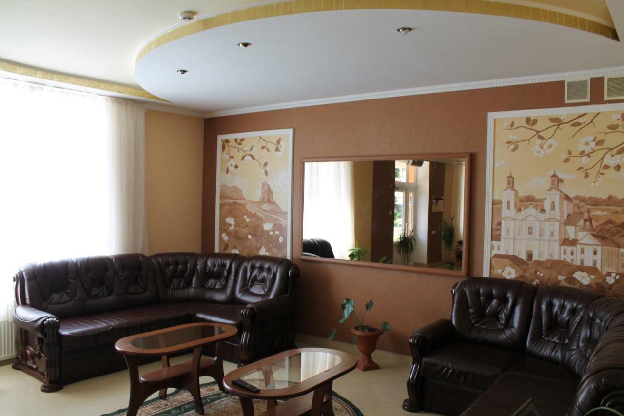 Kremin Hotel Kremenetsʼ Esterno foto