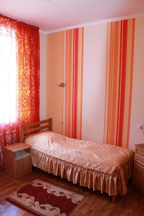 Kremin Hotel Kremenetsʼ Esterno foto