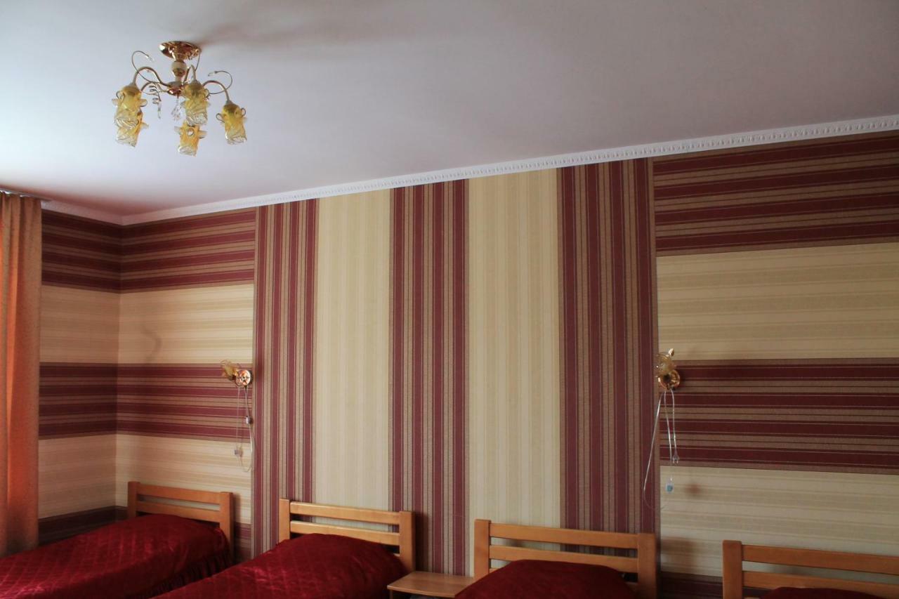 Kremin Hotel Kremenetsʼ Esterno foto