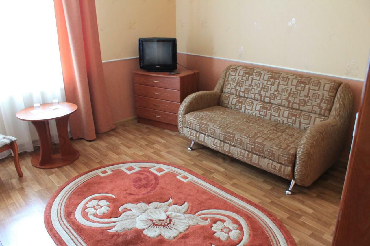 Kremin Hotel Kremenetsʼ Esterno foto