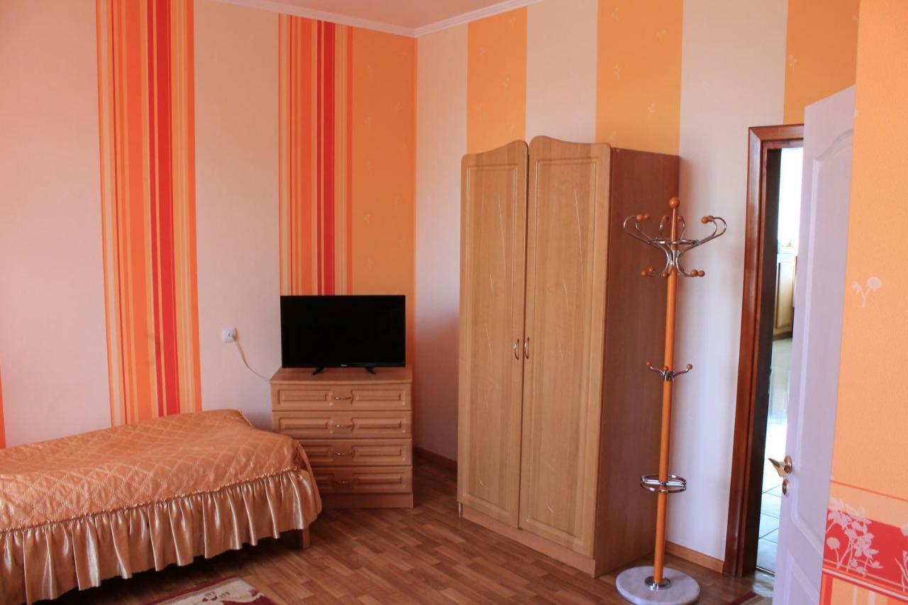 Kremin Hotel Kremenetsʼ Esterno foto