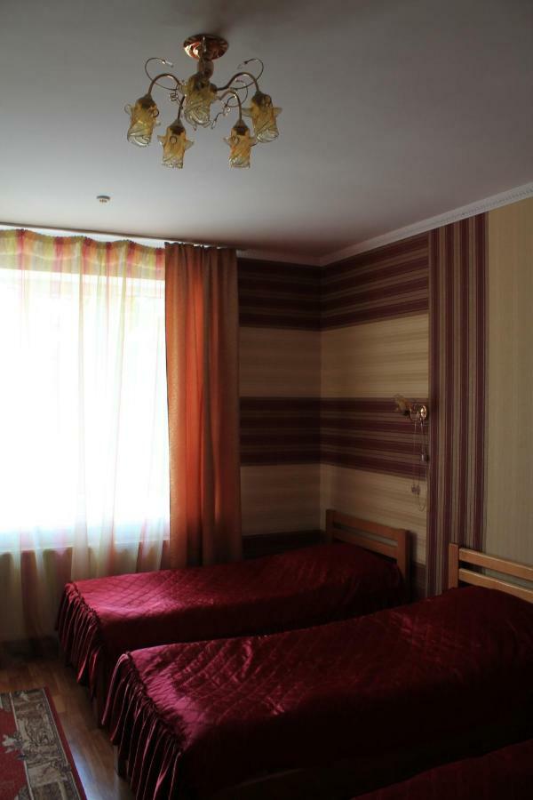 Kremin Hotel Kremenetsʼ Esterno foto