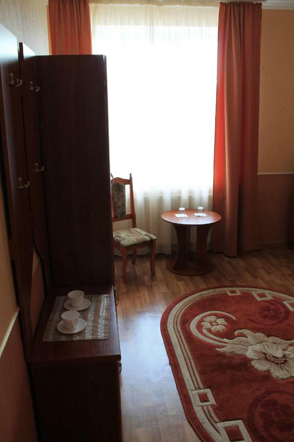 Kremin Hotel Kremenetsʼ Esterno foto