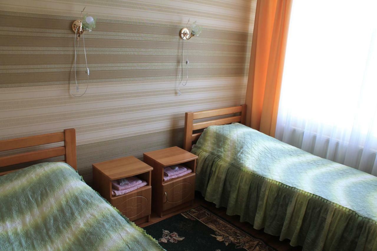 Kremin Hotel Kremenetsʼ Esterno foto