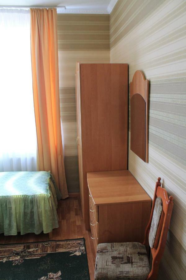 Kremin Hotel Kremenetsʼ Esterno foto