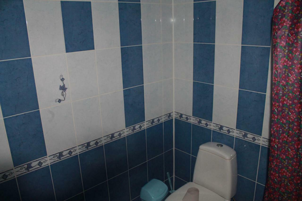 Kremin Hotel Kremenetsʼ Esterno foto