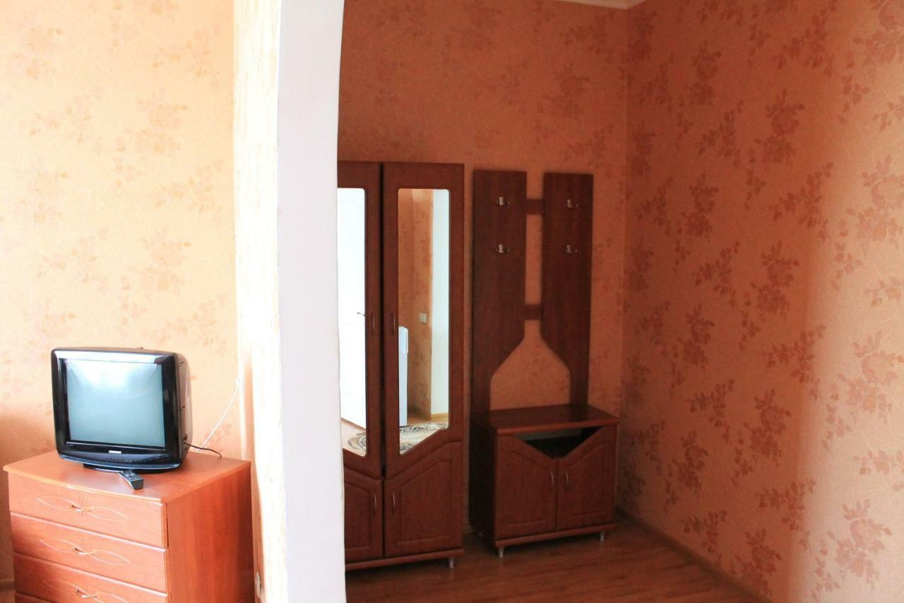 Kremin Hotel Kremenetsʼ Esterno foto