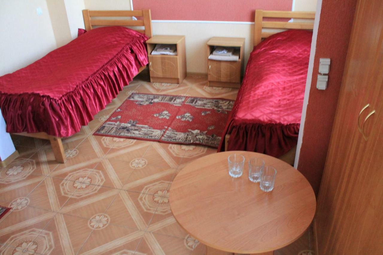 Kremin Hotel Kremenetsʼ Esterno foto
