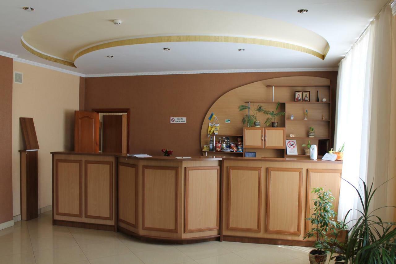 Kremin Hotel Kremenetsʼ Esterno foto